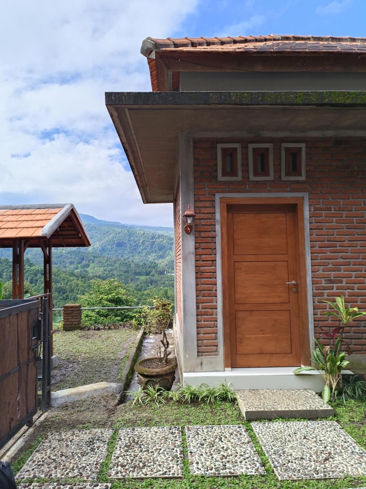 Made Oka Homestay And Warung موندوغْ المظهر الخارجي الصورة