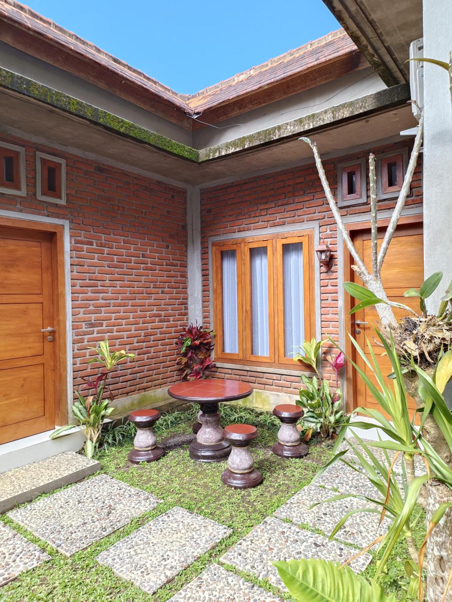 Made Oka Homestay And Warung موندوغْ المظهر الخارجي الصورة